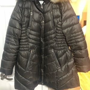 Faux-Fur Trim Hooded Puffer Coat